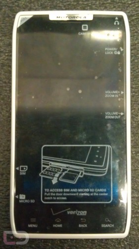  Real Life White DROID RAZR Photos Appear