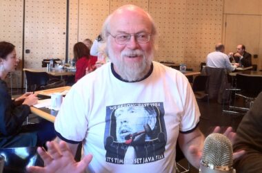 Google hires James Gosling, the man who invented Java, despite ongoing Oracle case. 4