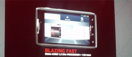 Motorola And Verizon Unveil the DROID RAZR, Comes In At 7.1mm Thin With LTE (Hands-On Video) 14