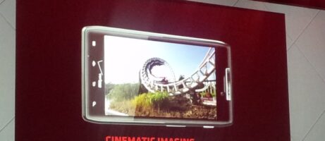 Motorola And Verizon Unveil the DROID RAZR, Comes In At 7.1mm Thin With LTE (Hands-On Video) 19