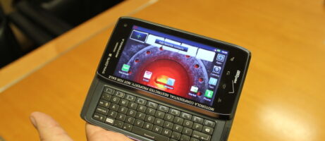 Motorola Droid 4 and XYBoard Pause for a New Photo Op 13