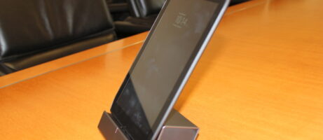 Motorola Droid 4 and XYBoard Pause for a New Photo Op 9