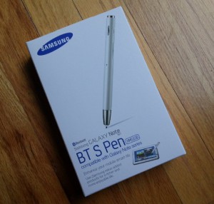 Samsung HM5100 Bluetooth S Pen Makes a Surprise Debut in our Galaxy Note 10.1 'Press Kit' 4