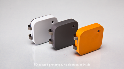 Memoto tiny clip-on camera takes two pictures every minute for two days, shared via Android app 3