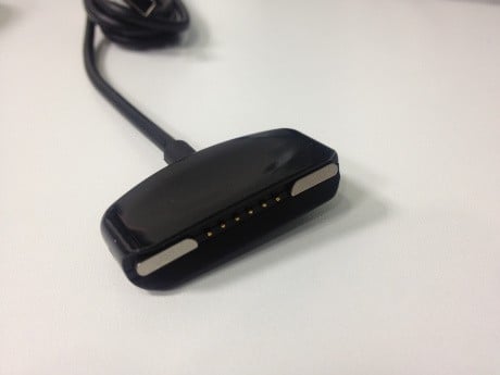 Nexus 10 Pogo Charger Might Have Maybe Been Spotted In The Wild 4