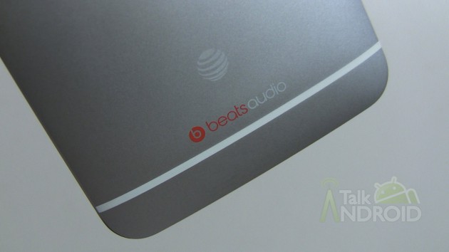 HTC_One_Back_AT&T_Logo_Beats_Logo_TA