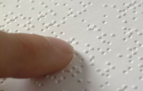 Brailleback Google makes Android easier to use for visually-impaired users with ...
