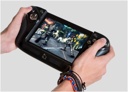 Wikipad_7_with_controller