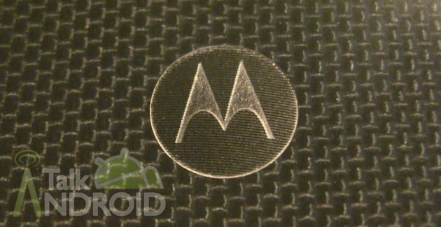 DROID_Ultra_Back_DROID_Logo_Closeup_TA