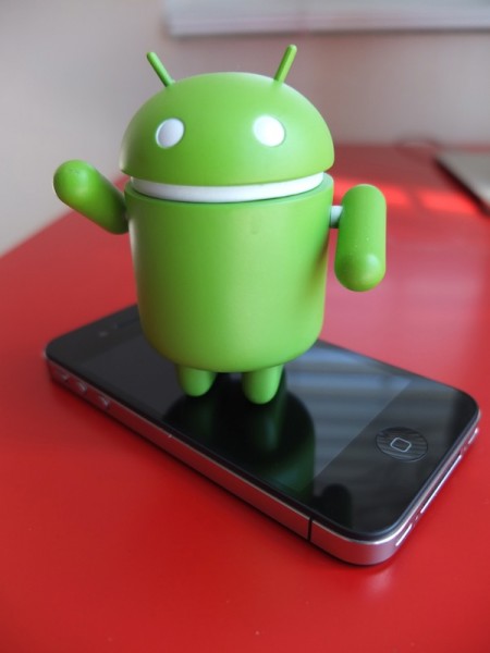 Bugdroid-and-iPhone