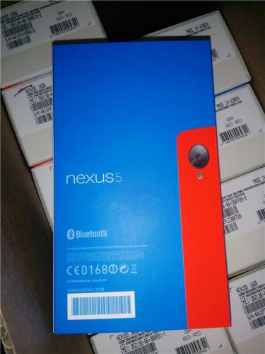 Nexus_5_Red_Leaked_Retail_Packaging_01
