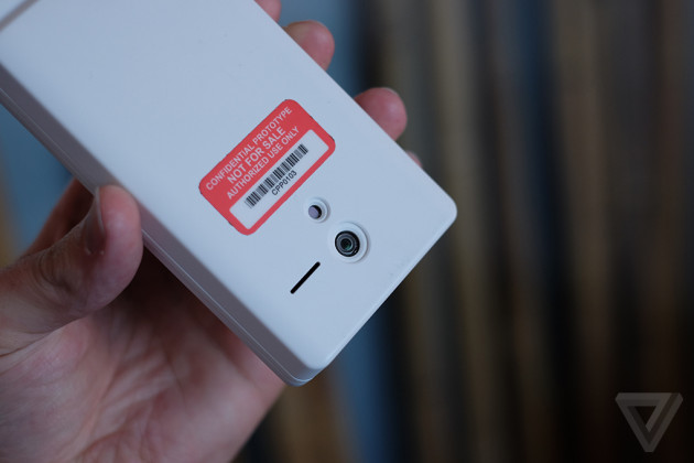 Project_Tango_smartphone_4355