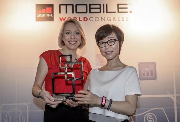 SamsungGearFitAward