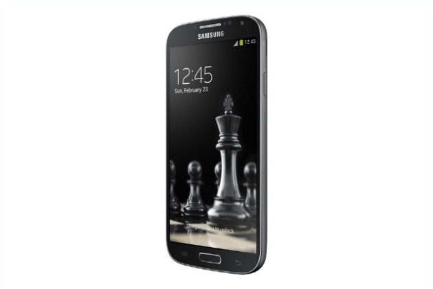samsung_galaxy_s_4_black_edition_angle