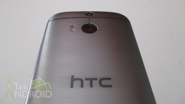 HTC_One_M8_Back_Slanted_HTC_Logo_TA_02