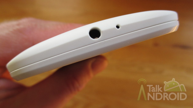 Motorola_Moto_E_Top_TA