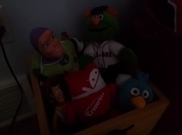 Huawei_Ascene_Mate2_Example_Photo_Indoors_Extreme_Low_Light_02