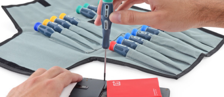 iFixit team tears down, repairs OnePlus One, receives average repairability score 4