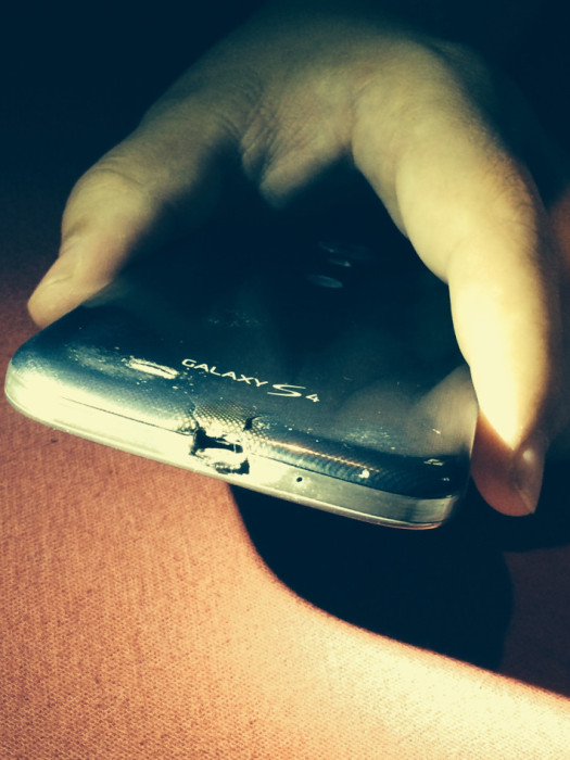 Melted_Galaxy_S4