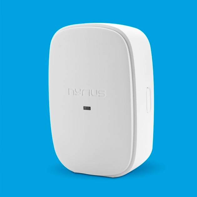 nyrius_smart_outlet_press