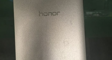 Leaked pictures reveal that the Honor 7 will pack a fingerprint scanner 5