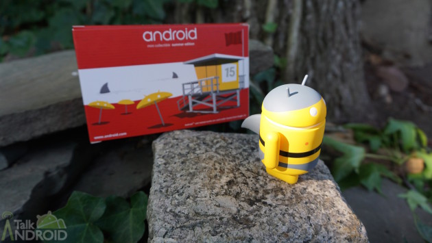 andrew_bell_android_figurines_summer_2015_diver_fin_side_TA