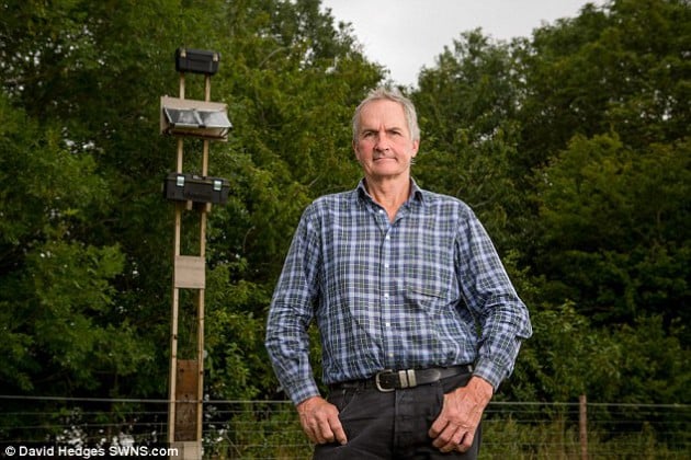 richard_guy_4g_mast_081815