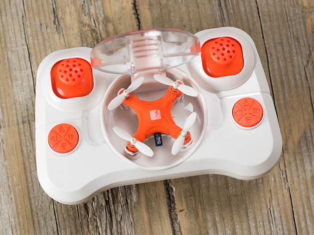 skeye_pico_drone_in_controller