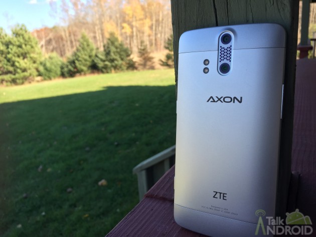 ZTE-Axon-standing-on-deck-ta