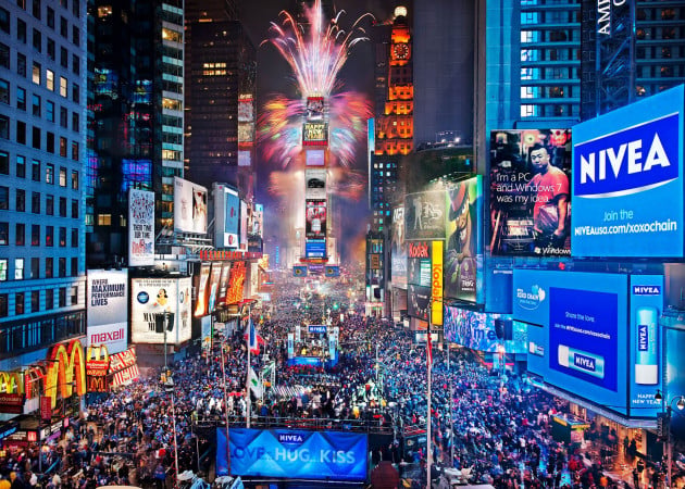 Celebrate New Year's Eve in Times Square... from anywhere! 4