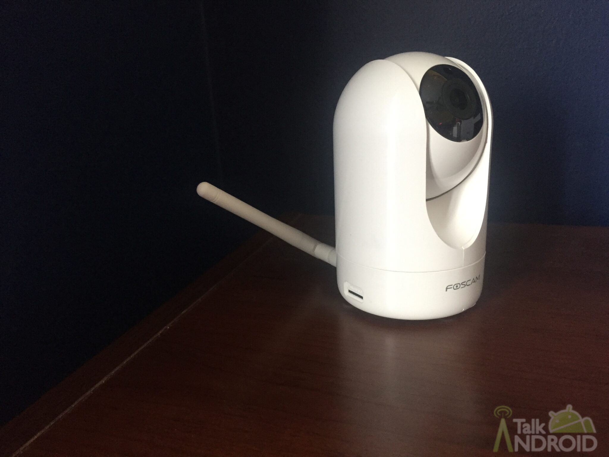Caméra IP wifi extérieur motorisée 2Mp FI9928P Foscam