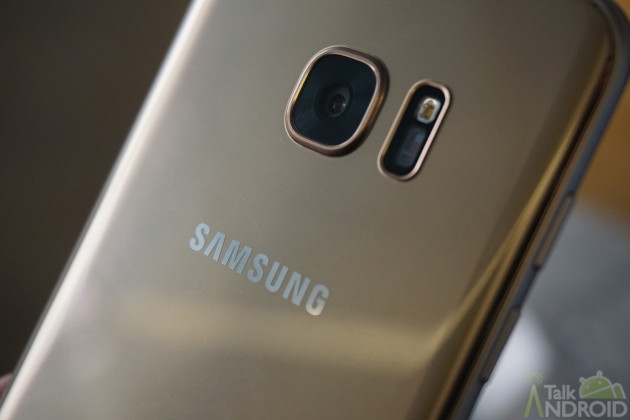 samsung_galaxy_s7_edge_gold_back_camera_logo_TA