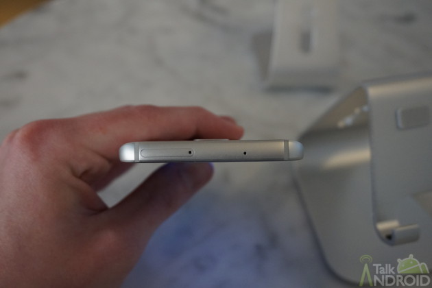samsung_galaxy_s7_titanium_silver_top_TA