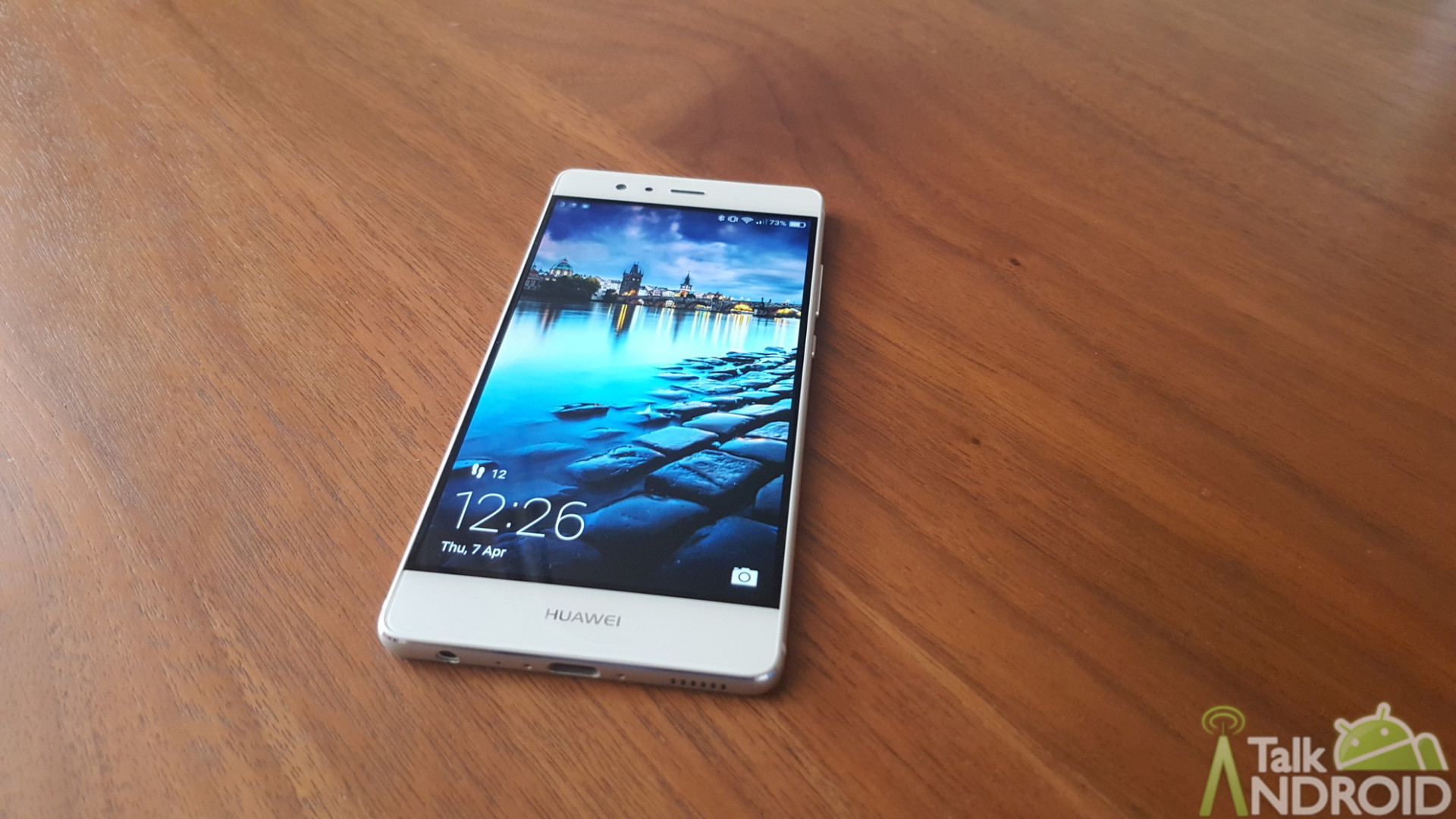 Huawei announces metal-clad P9 and P9 Plus with dual camera setup and premium pricing 8