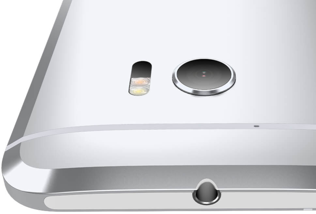 htc_10_top_camera_closeup