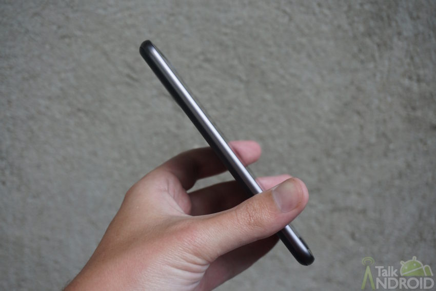 moto_g4_plus_left_TA