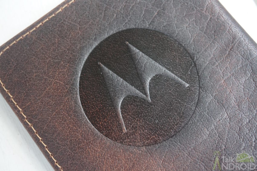 moto_logo_leather_passport_holder_closeup_TA