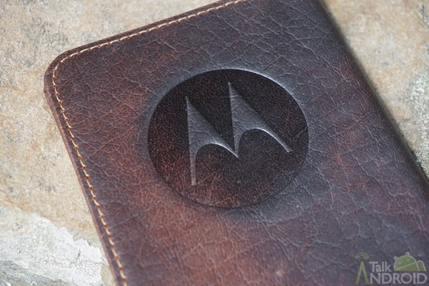 moto_logo_leather_passport_holder_top_TA