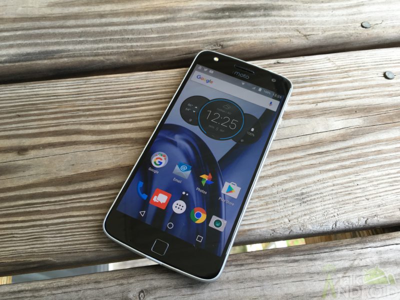 Leaked Moto Z4 Play renders reveal it will maintain Moto Mods, surprisingly 4