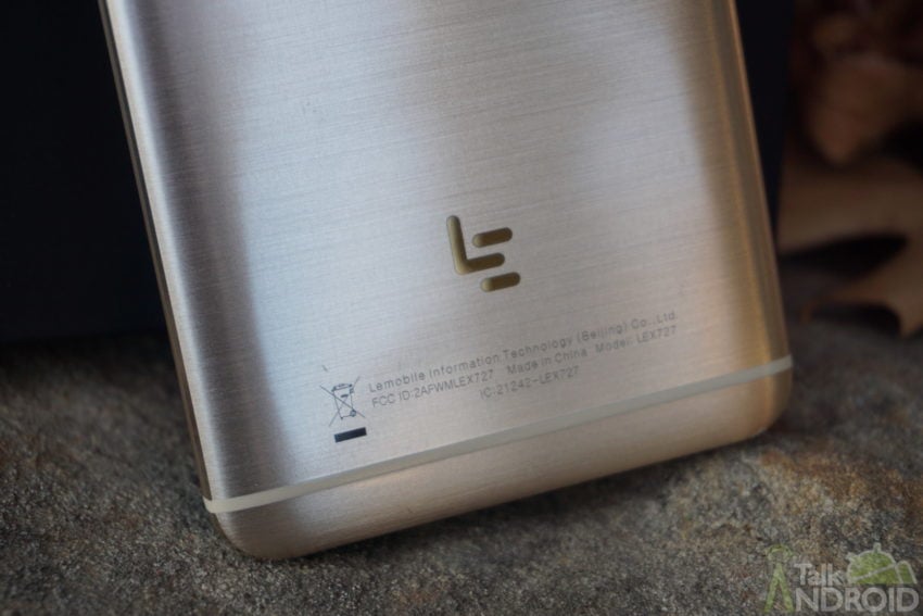 leeco_logo_le_pro_3_back_closeup_ta