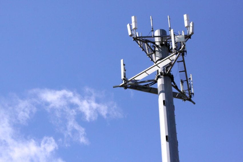 US Cellular May Be Next: T-Mobile & Verizon Eyeing Ownership 6