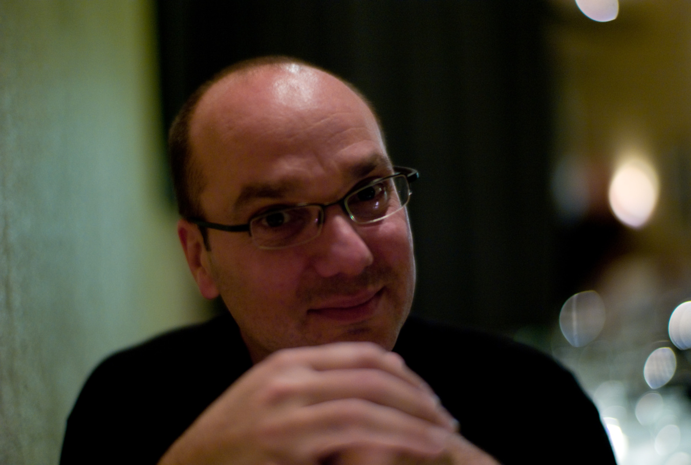 Andy Rubin teases first phone from Essential, shows bezel-free display 6