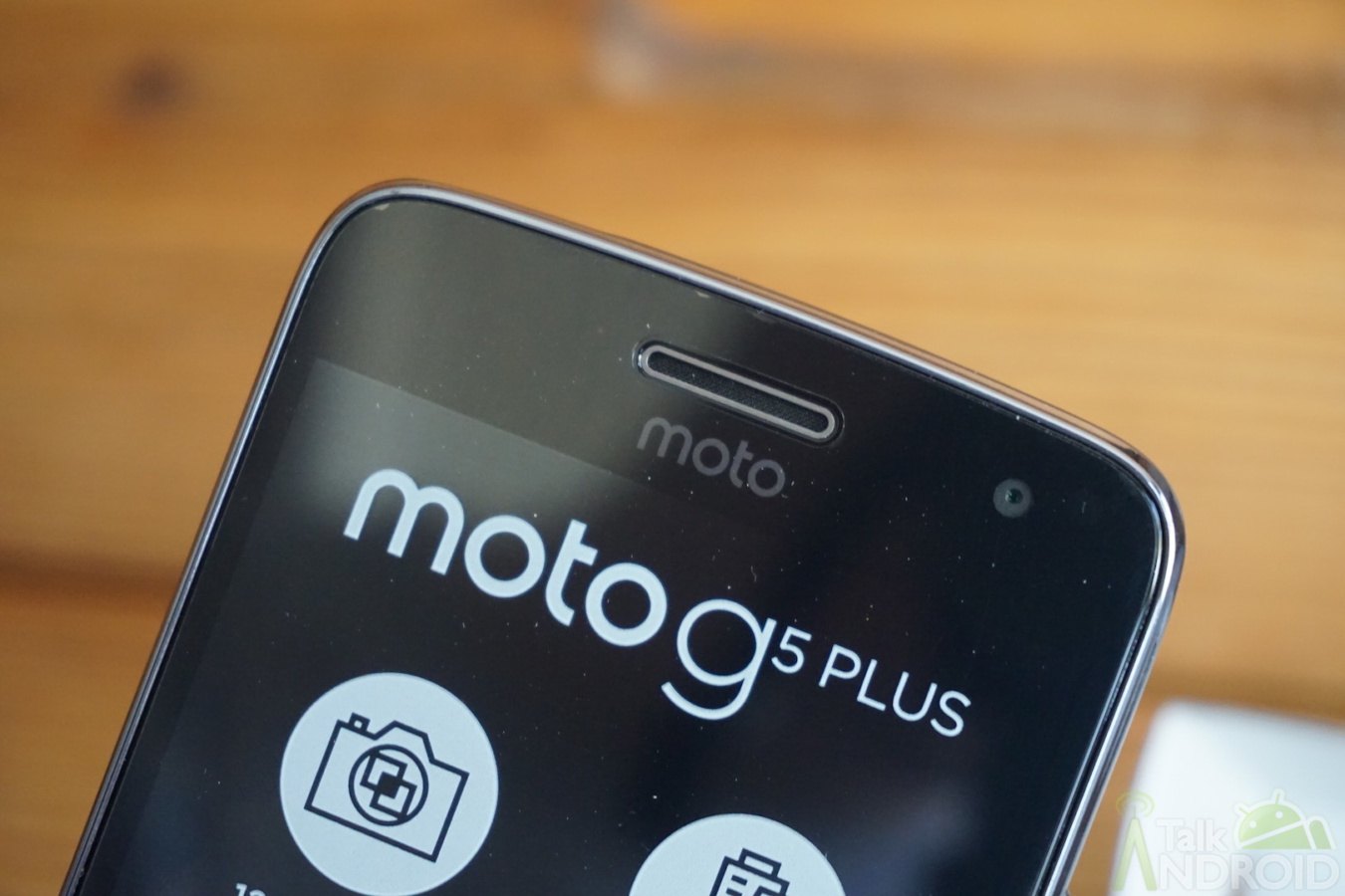[Video] Unboxing the Moto G5 Plus 3