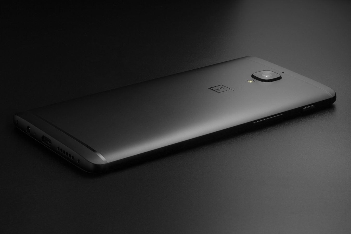 OnePlus 3T in Midnight Black is now available online for $479 2