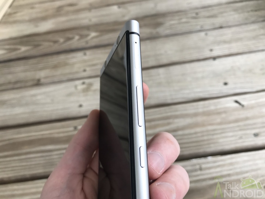 BlackBerry KeyOne review: Embracing Android with a real keyboard 7