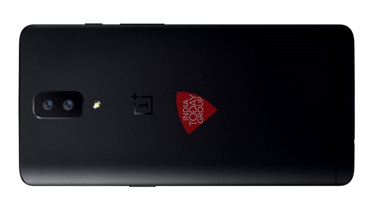 Leaked retail packaging confirms two-camera setup for the OnePlus 5 6