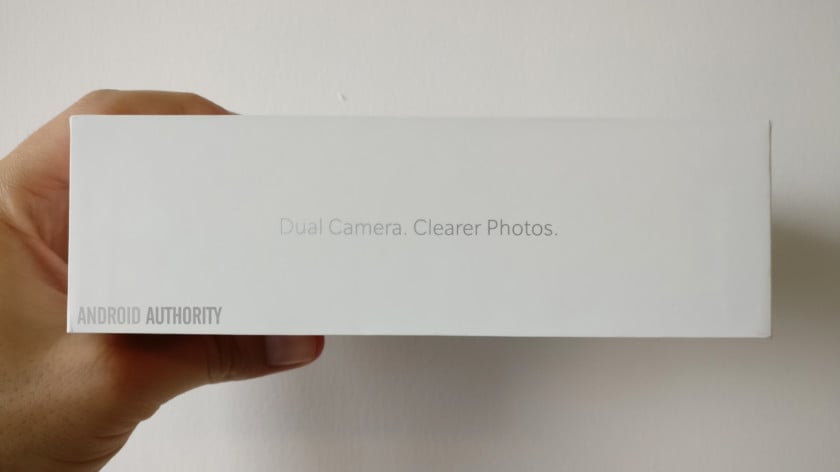 Leaked retail packaging confirms two-camera setup for the OnePlus 5 5