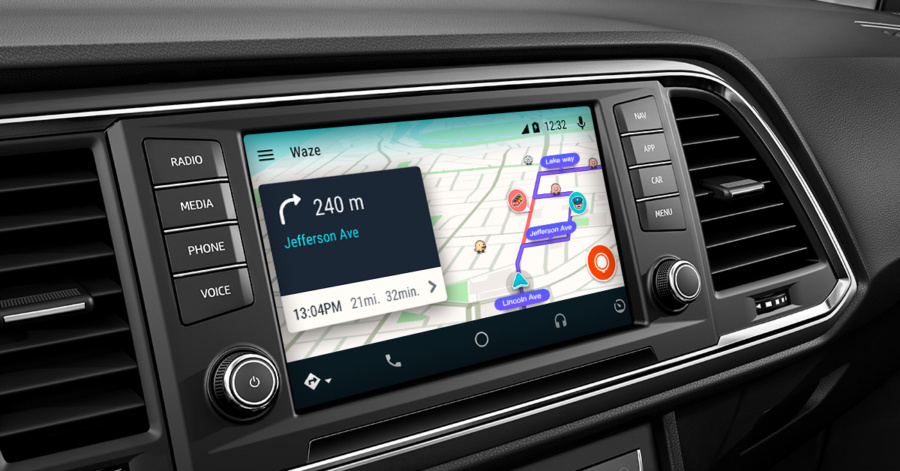 Waze officially comes to Android Auto 4