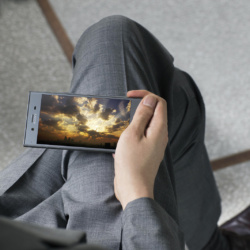 Sony announces the Xperia XZ1 and XZ1 Compact, both running Android Oreo 6