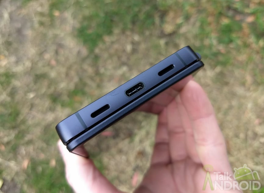 ZTE Axon M review: Two screens, one camera, unlike anything else 5